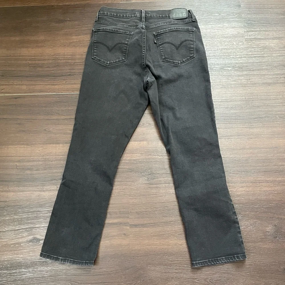 724 Levi’s High Rise Straight - Picture 3 of 6